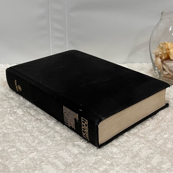 The Bourne Identity by Richard Ludlum Hardcover Novel Copyright 1980 - Picture 7 of 8